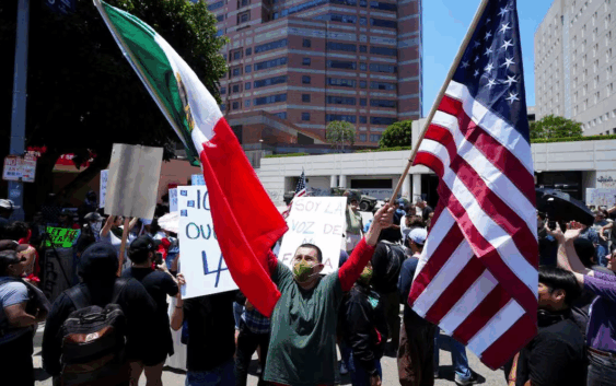 Declaran toque de queda en el centro de Los Ángeles por protestas contra redadas; concluirá a las 6:00 del miércoles