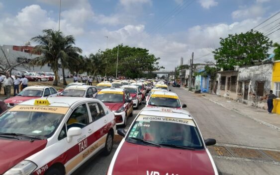 Este es el número telefónico al que debe de llamar ante cobros abusivos de taxis en su ciudad