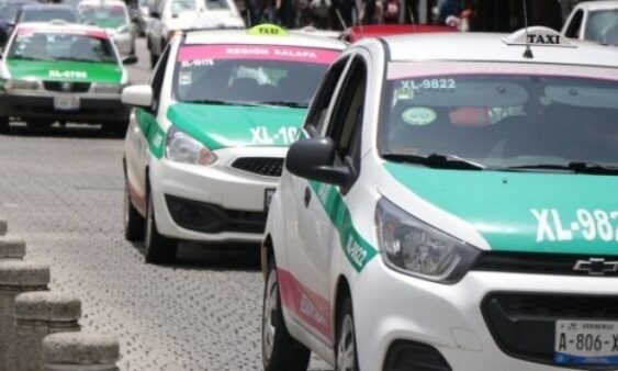 Circula nuevo tarifario para taxis, en Xalapa
