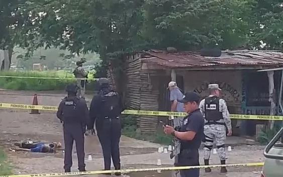 LO EJECUTAN JUNTO A UN HOTEL EN TEMPOAL