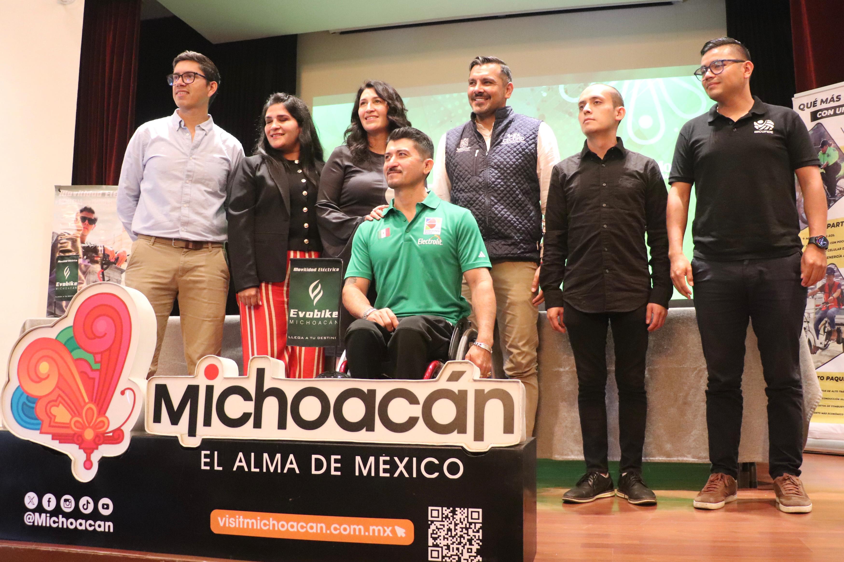 Gobierno municipal fortalece atención hospitalaria con donación de mobiliario