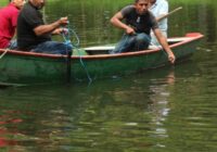 CON VELA LOCALIZAN CUERPO PERDIDO EN EL AGUA