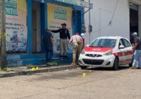Grave taxista tras ser atacado a balazos en Coatzacoalcos