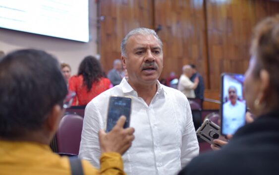 Impulsa diputado José Reveriano regularización de predios escolares