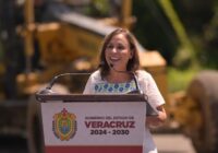 Rocío Nahle, supervisará obras carreteras para el desarrollo de La Mixtequilla