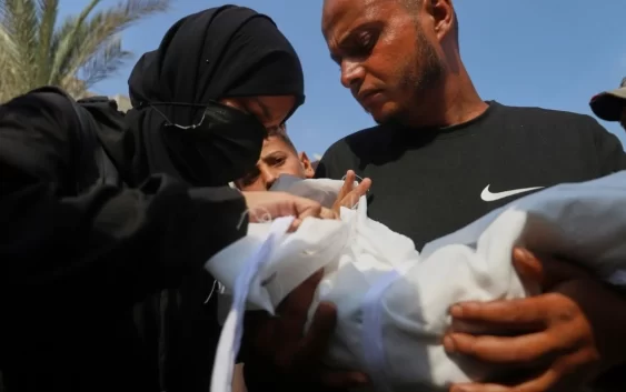 La última niña en morir de hambre en la Franja de Gaza pesaba menos que al nacer