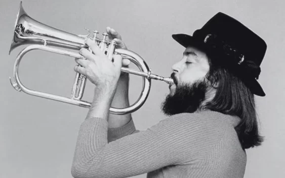 Muere Chuck Mangione a los 84 años, la leyenda del jazz que hizo himno ‘Feels so Good’