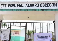 Necesidades económicas obligan a estudiantes a dejar la escuela; docentes crean estrategias para apoyarlos Necesidades económicas obligan a estudiantes a dejar la escuela; docentes crean estrategias para apoyarlos