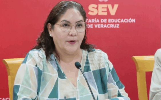 Claudia Tello cesa a líder sindical en la SEV