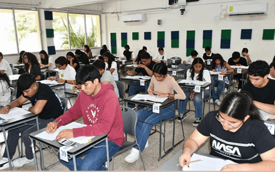 Más de 26 mil aspirantes a ingresar a la UV son rechazados en el próximo ciclo escolar