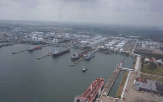 Atraca en puerto de Coatzacoalcos una embarcación cubana con sanción internacional