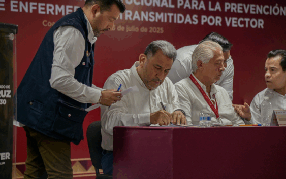 Refuerza Coatzacoalcos la lucha contra el dengue y muestra reducción de casos