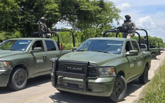 Balean taxi en carretera de Veracruz; hieren a pasajero y desaparece conductor