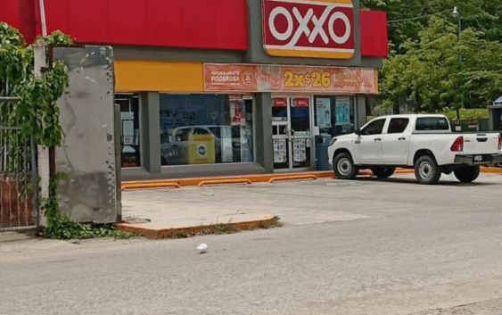 Frente a las oficinas de la FGR se presentó un asalto a mano armada