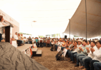 Ponciano Vázquez Parissi presente en la entrega de apoyos fortaleciendo la seguridad alimentaria.