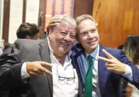 Manuel Huerta, de líder fundador a senador incómodo en Morena