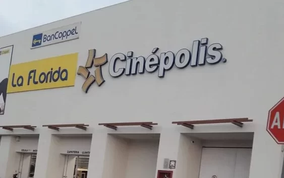 Empleados de Cinépolis Oluta denuncian explotación laboral, despidos injustificados y expendio de alimentos presuntamente caducados