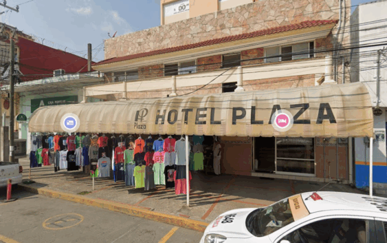Hombre es plagiado del interior del Hotel Plaza