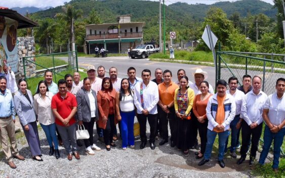 Cambio en Veracruz se consolida con nuevas autoridades municipales: Esteban Bautista