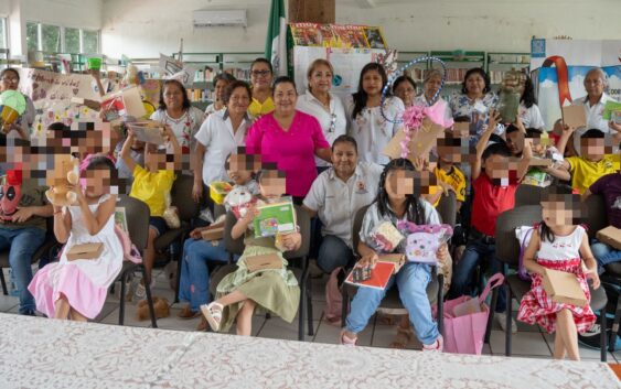 Bibliotecas de Cosoleacaque clausuran cursos de verano, “Mis Vacaciones en la biblioteca 2025”