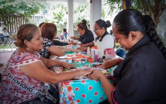 Brigada de Belleza Gratuitas en Cosoleacaque, Cerca de Ti.