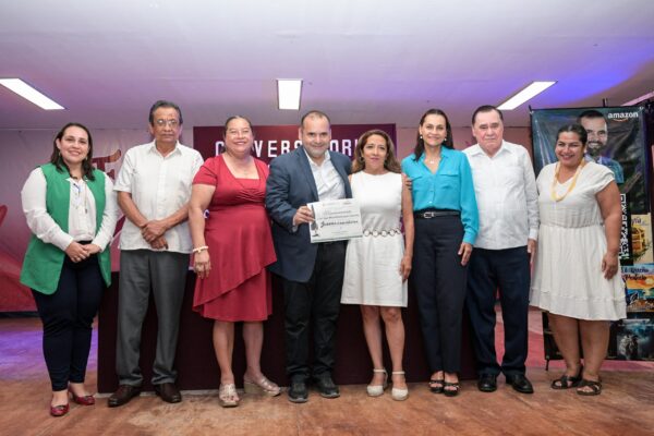 Presenta ‘Jueves de Escritores’ a Juan Manuel Rodríguez Caamaño y sus obras literarias