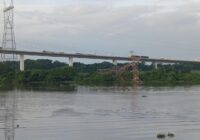 Colapsan torres de alta tensión tras la fuerte tormenta que azotó anoche al sur de Veracruz