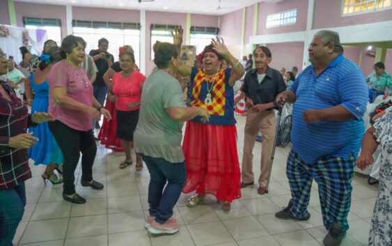 Grandiosa celebración para los adultos mayores de Cosoleacaque