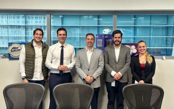 Veracruz celebra inversión de 800 mdp de Bayer en el sector farmacéutico