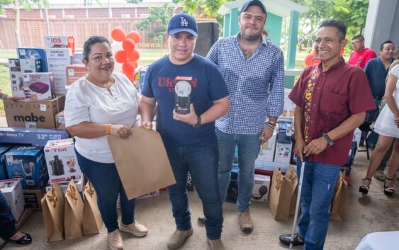 Ponciano Vázquez Parissi enaltece labor del cuerpo de bomberos de Cosoleacaque