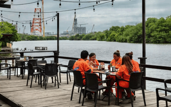 Los trabajadores de Pemex rechazan el plan de rescate petrolero