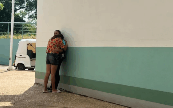 Autoridades gubernamentales investigan el origen del brote sanitario, que ya cobró una vida