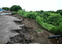 Se deslava calle en fraccionamiento Río Medio 3, tras lluvias en Veracruz