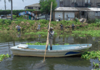 Gobierno de Cosoleacaque refuerza limpieza de la laguna de la Infonavit Paquital