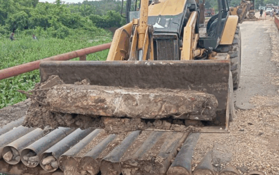 Atiende SICT deslave en tramo carretero de Texistepec