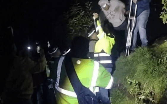 Familia hidalguense es asaltada yobligada a caminar 8 km en cerro deVeracruz; GN la rescata