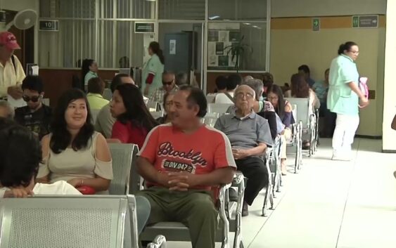 Crisis del IMSS en Xalapa; hospitales sin medicamentos ni atención