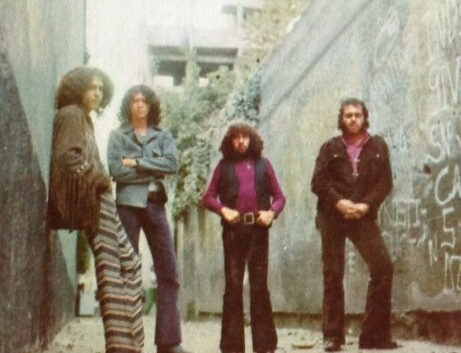 THREE SOULS IN MY MIND EN EL ALICIA