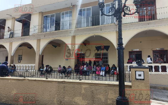 𝗧𝗢𝗠𝗔𝗡 𝗘𝗟 𝗣𝗔𝗟𝗔𝗖𝗜𝗢 𝗠𝗨𝗡𝗜𝗖𝗜𝗣𝗔𝗟 𝗗𝗘 𝗔𝗬𝗔𝗛𝗨𝗔𝗟𝗨𝗟𝗖𝗢, 𝗣𝗢𝗥 𝗧𝗘𝗥𝗖𝗘𝗥𝗔 𝗢𝗖𝗔𝗦𝗜𝗢́𝗡 𝗘𝗡 𝗘𝗦𝗧𝗔 𝗦𝗘𝗠𝗔𝗡𝗔