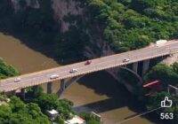 Subsecretaria de Turismo del Estado de Chiapas se lanza del puente Belisario Domínguez; la reportan grave