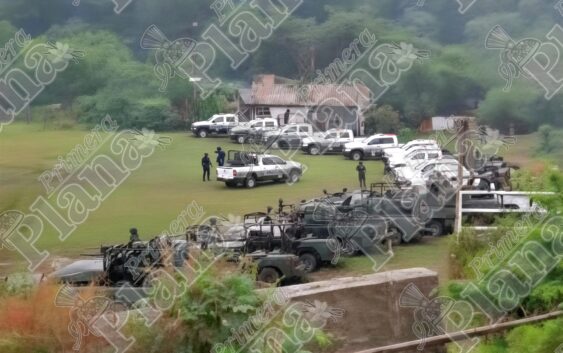 𝗗𝗘𝗟𝗜𝗡𝗖𝗨𝗘𝗡𝗧𝗘𝗦 𝗥𝗘𝗧𝗔𝗡 𝗔 𝗟𝗔𝗦 𝗔𝗨𝗧𝗢𝗥𝗜𝗗𝗔𝗗𝗘𝗦 𝗬 𝗘𝗝𝗘𝗖𝗨𝗧𝗔𝗡 𝗔 𝗨𝗡 𝗛𝗢𝗠𝗕𝗥𝗘 𝗘𝗡 𝗖𝗢𝗫𝗤𝗨𝗜𝗛𝗨𝗜