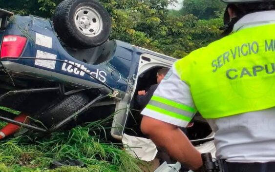 Se salvan de milagro policías que iban a la mesa para la construcción de la Paz
