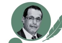 De frente tras frente