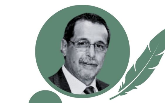 De frente tras frente