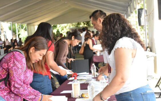 Entrega SEV más de 5 mil órdenes de presentación a docentes
