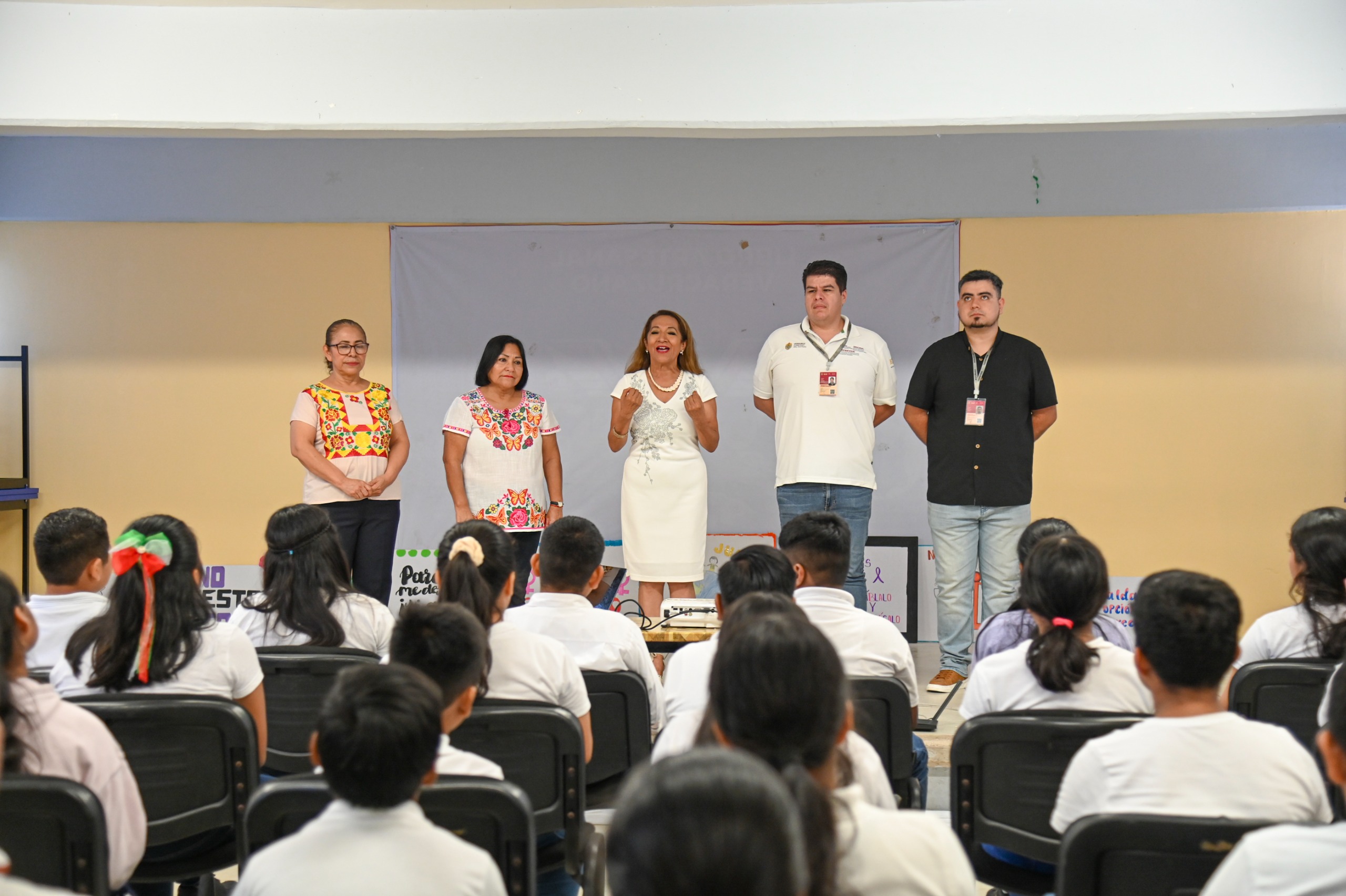 Concientizan a más de 150 estudiantes de Coatzacoalcos sobre prevención de abuso y maltrato
