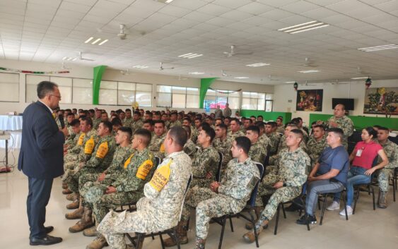 Militares reciben conferencia sobre testamento y voluntad anticipada