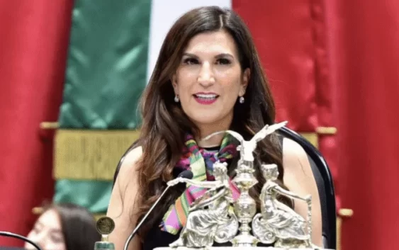Kenia López Rabadán será presidenta de la Mesa Directiva
