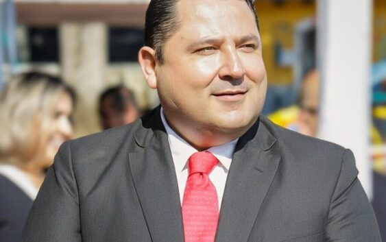 Denuncian a Subsecretario de Educación Media Superior y Superior de la SEV de prepotencia y acoso laboral por personal de confianza