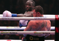Crawford arrebata títulos supermedianos a “Canelo” Álvarez tras ganarle por decisión unánime
